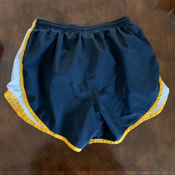 Nike Dri-Fit Shorts - Picture 3 of 3